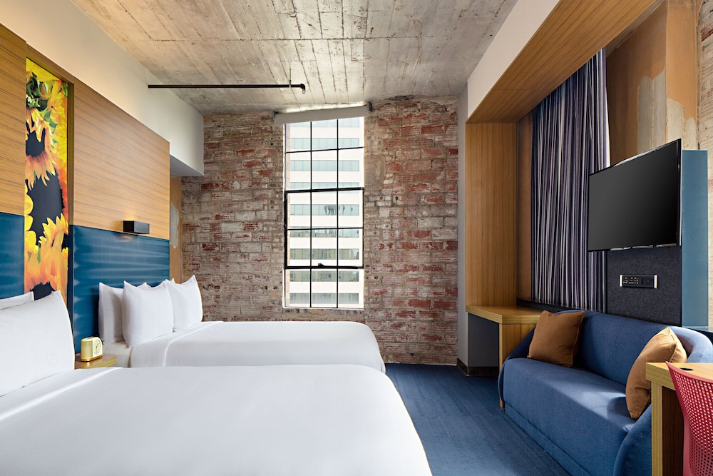 Aloft Dallas Downtown - photo 9