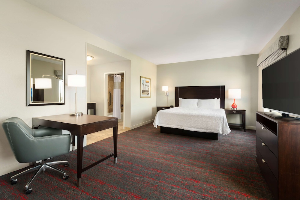 Hampton Inn & Suites Phoenix Glendale Westgate - photo 15