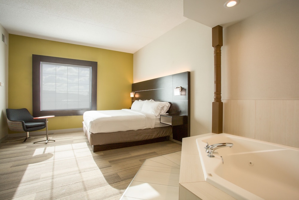 Holiday Inn Express & Suites Reading by IHG - photo 10