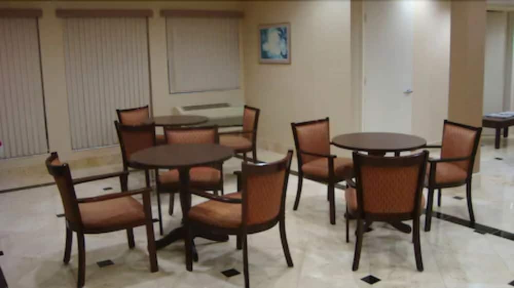 Inn of America Palm Beach Gardens - photo 16
