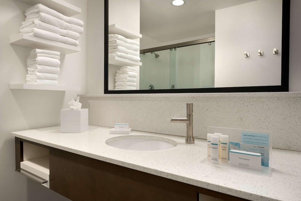 Hampton Inn Spring Hill TN - photo 16