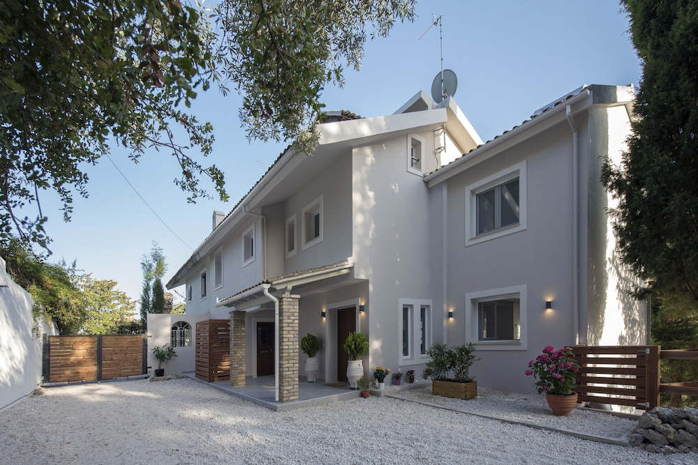 Gem Villa in Viros Corfu — 4-Star Luxury Hotel in Corfu, Greece