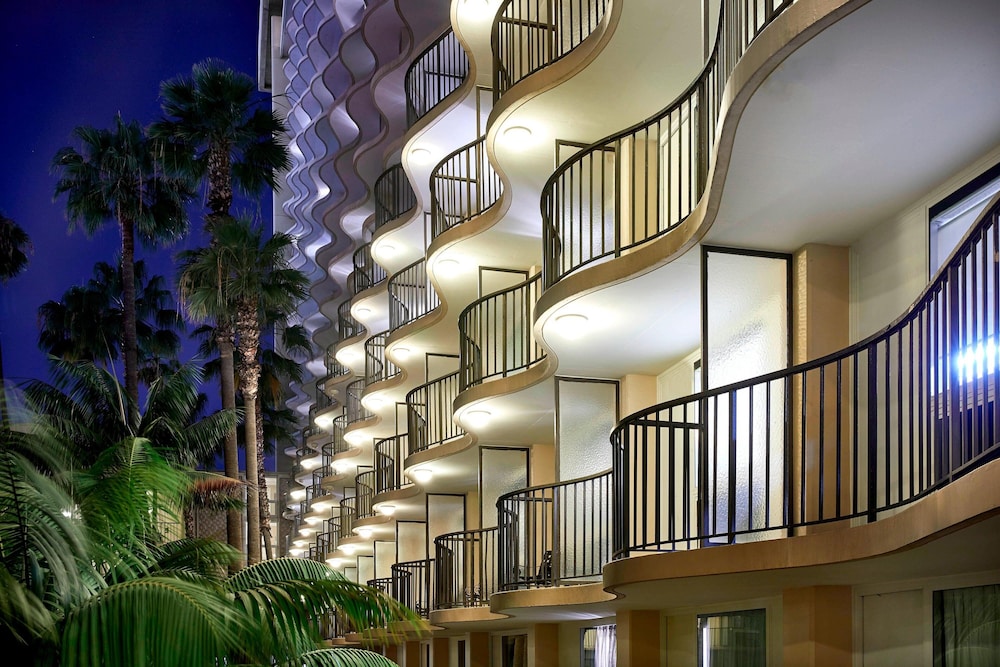 Los Angeles Airport Marriott - photo 92