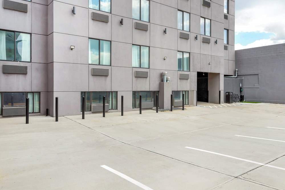 Red Roof Inn Plus Jamaica Ny Jfk Airport - photo 31