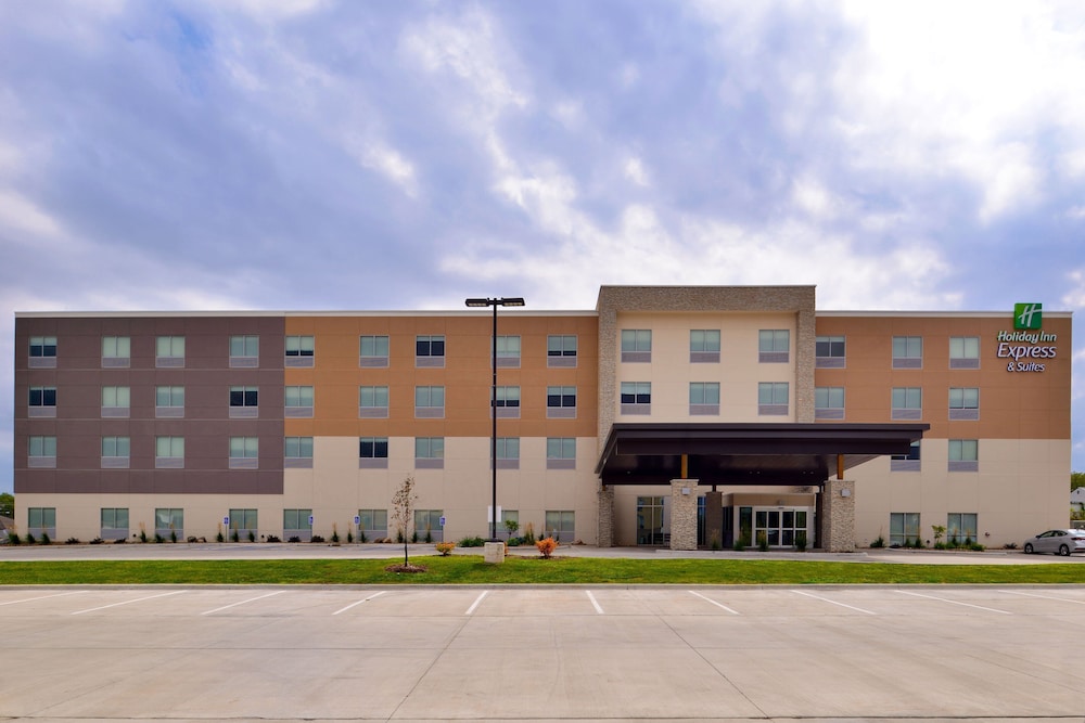 Holiday Inn Express & Suites Ottumwa by IHG - photo 62