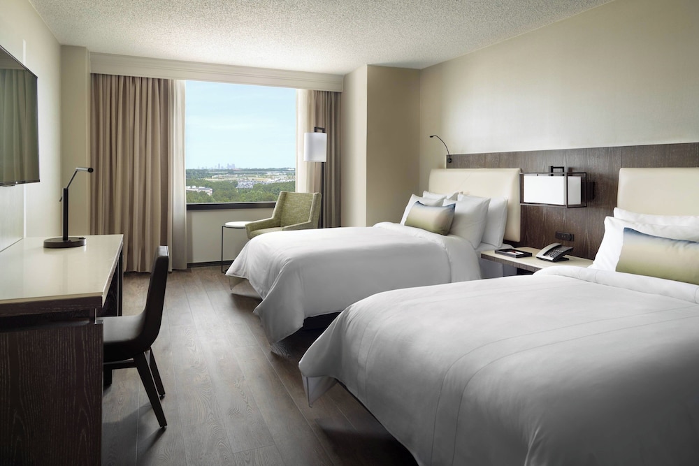 Atlanta Airport Marriott - photo 10