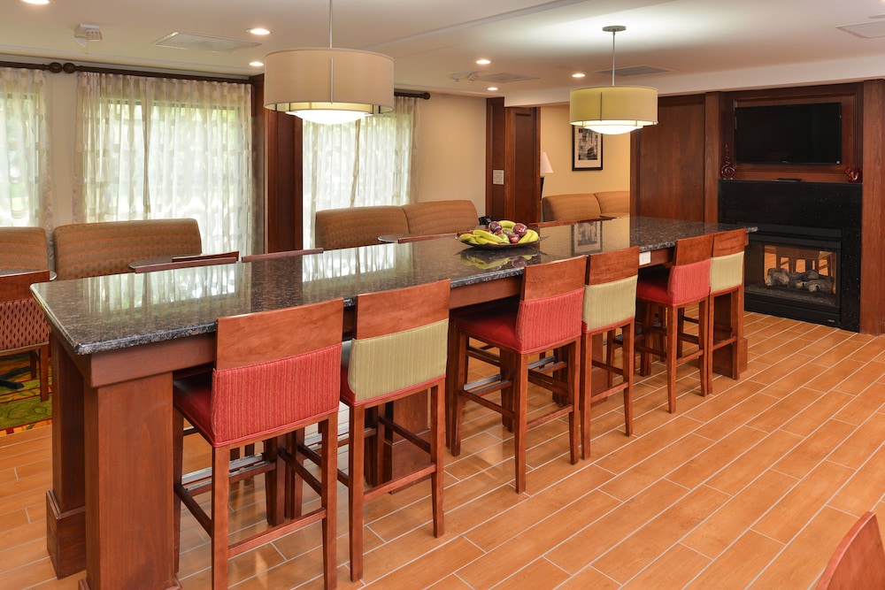 Hampton Inn Detroit Auburn Hills South - photo 18