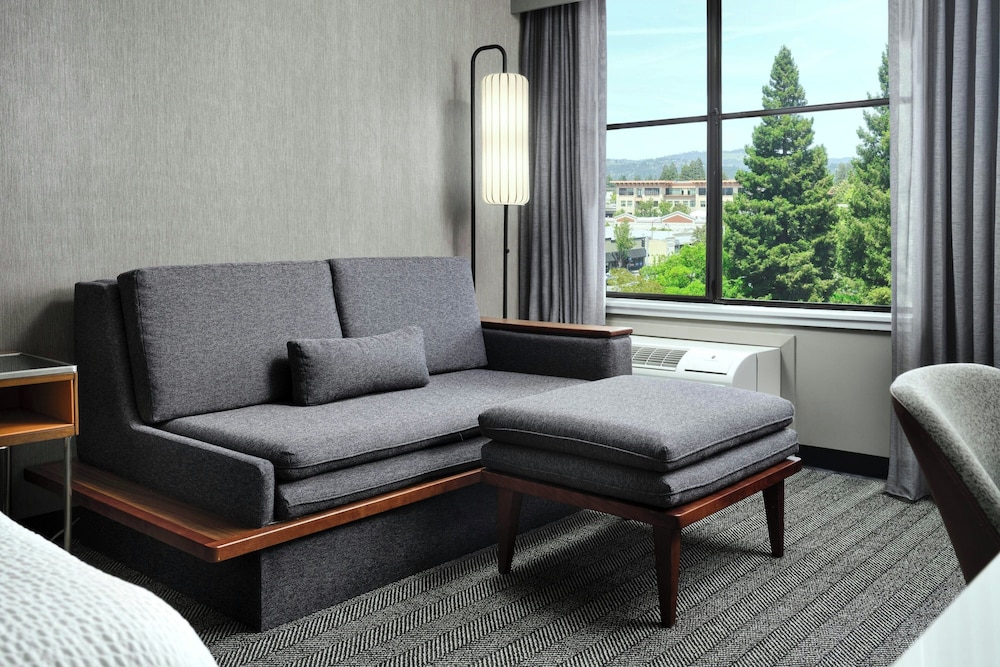Courtyard by Marriott Santa Rosa - photo 9
