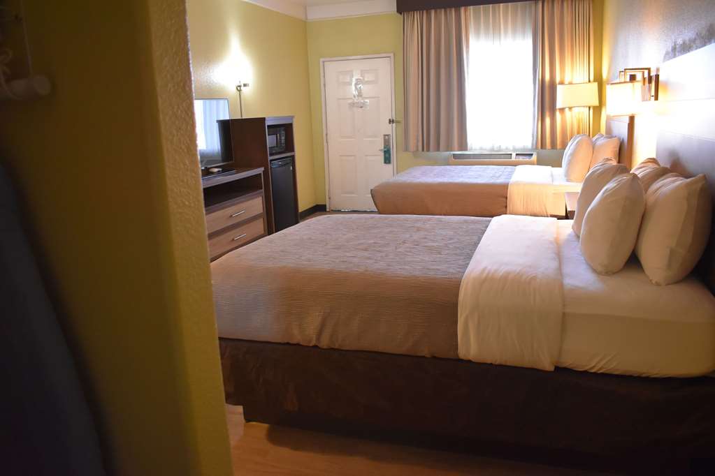 Quality Inn & Suites Gallup I 40 Exit 20 - photo 35