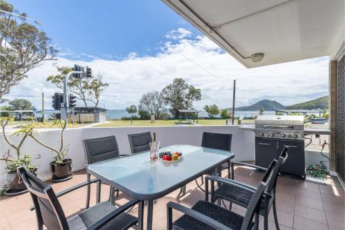 Fleetwood 2 spectacular views — 4-Star Luxury Hotel in Hawks Nest, Australia