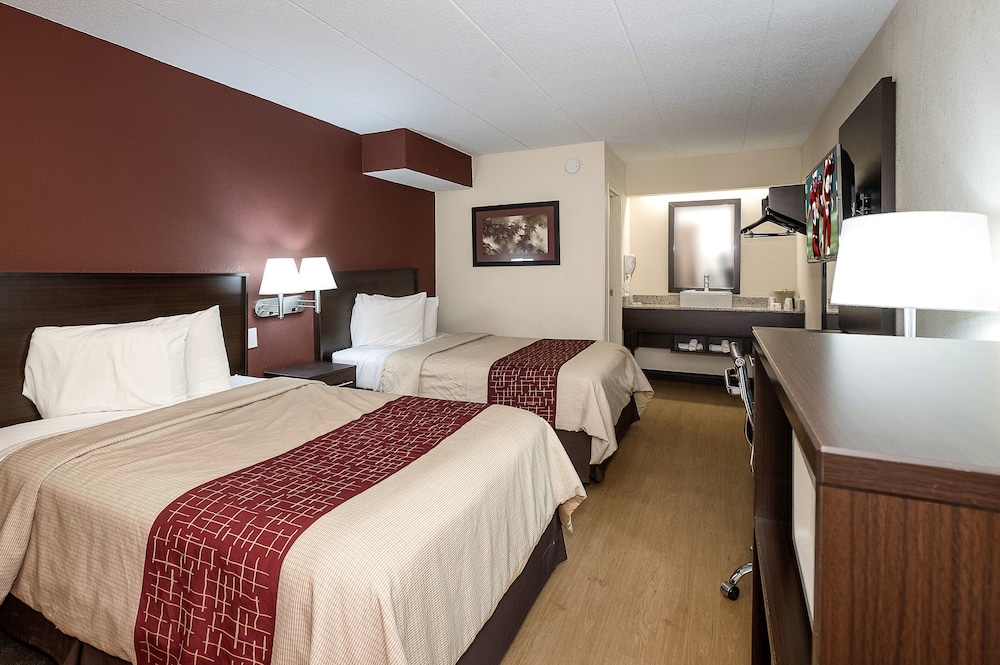 Red Roof Inn Toledo Maumee - photo 14