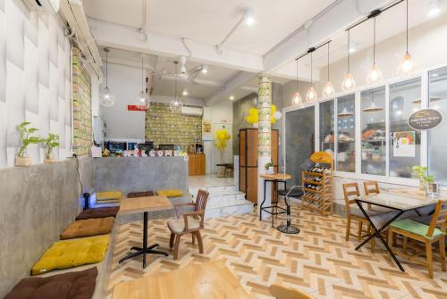 Lemon Siam Hostel Free Breakfast