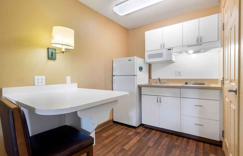 Extended Stay America Suites Sacramento South Natomas - photo 21