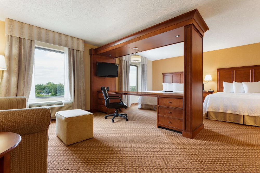 Hampton Inn & Suites Detroit Chesterfield Township - photo 19