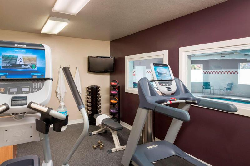 DoubleTree by Hilton Hotel Vancouver - photo 5