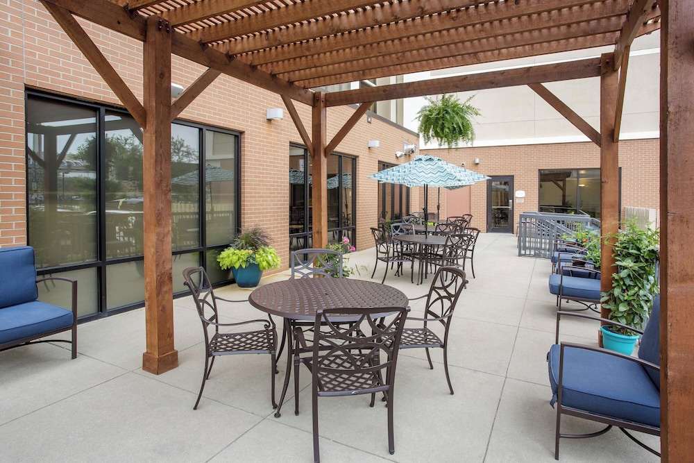 Fairfield Inn & Suites by Marriott Louisville Downtown - photo 26