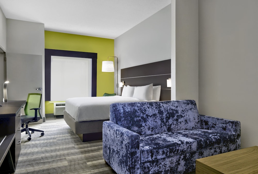 Holiday Inn Express Hotel & Suites Kansas City Grandview by IHG - photo 16