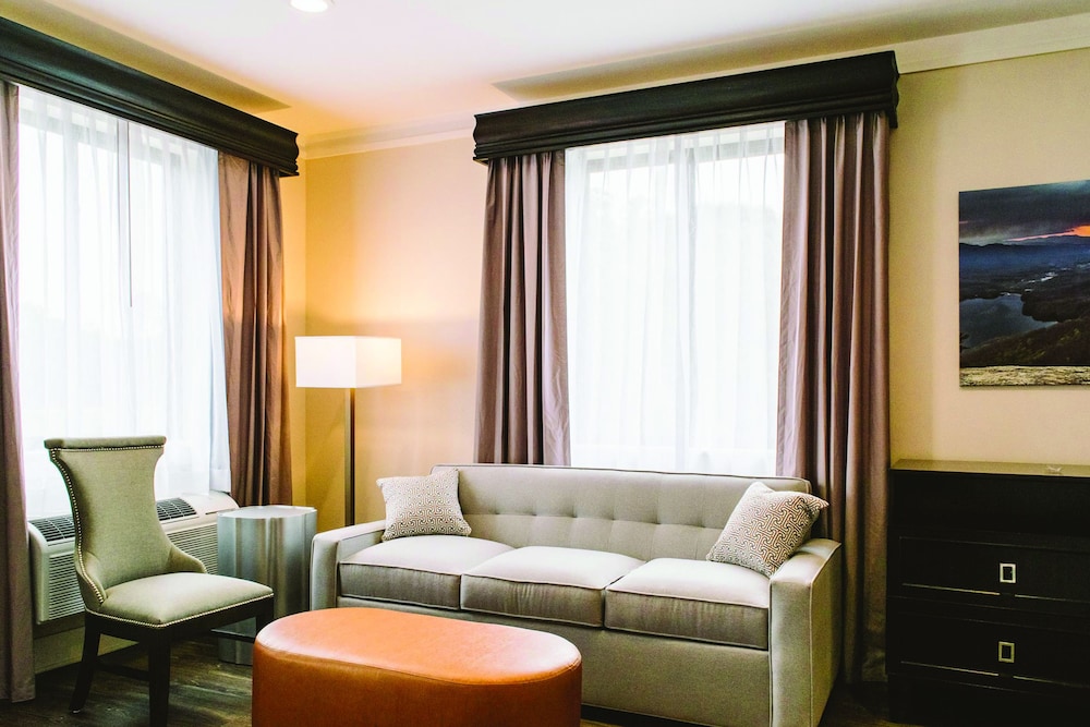 The Abernathy of Clemson - photo 5