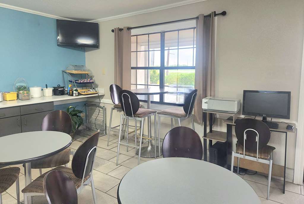 Days Inn by Wyndham Monroe LA - photo 9