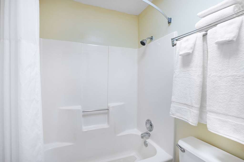Days Inn by Wyndham Monticello - photo 7