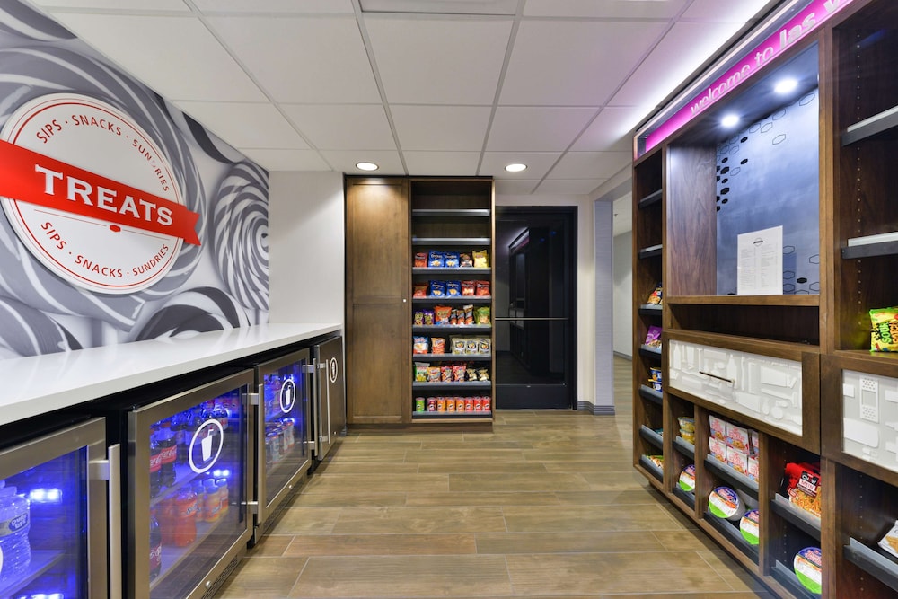 Hampton Inn & Suites Las Vegas Airport - photo 37
