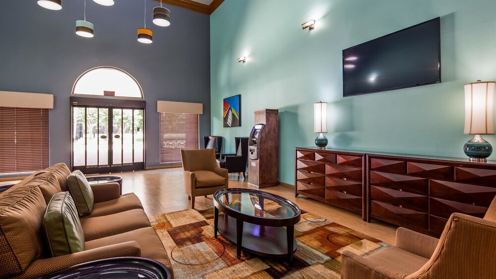 Best Western Plus The Woodlands - photo 3