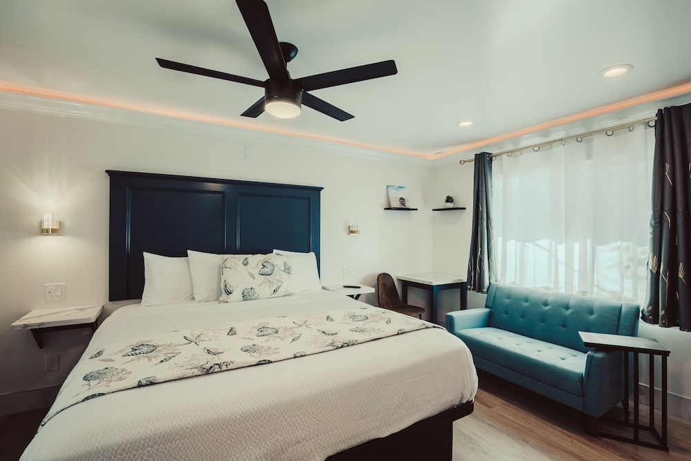 Blufftop Inn & Suites - photo 44