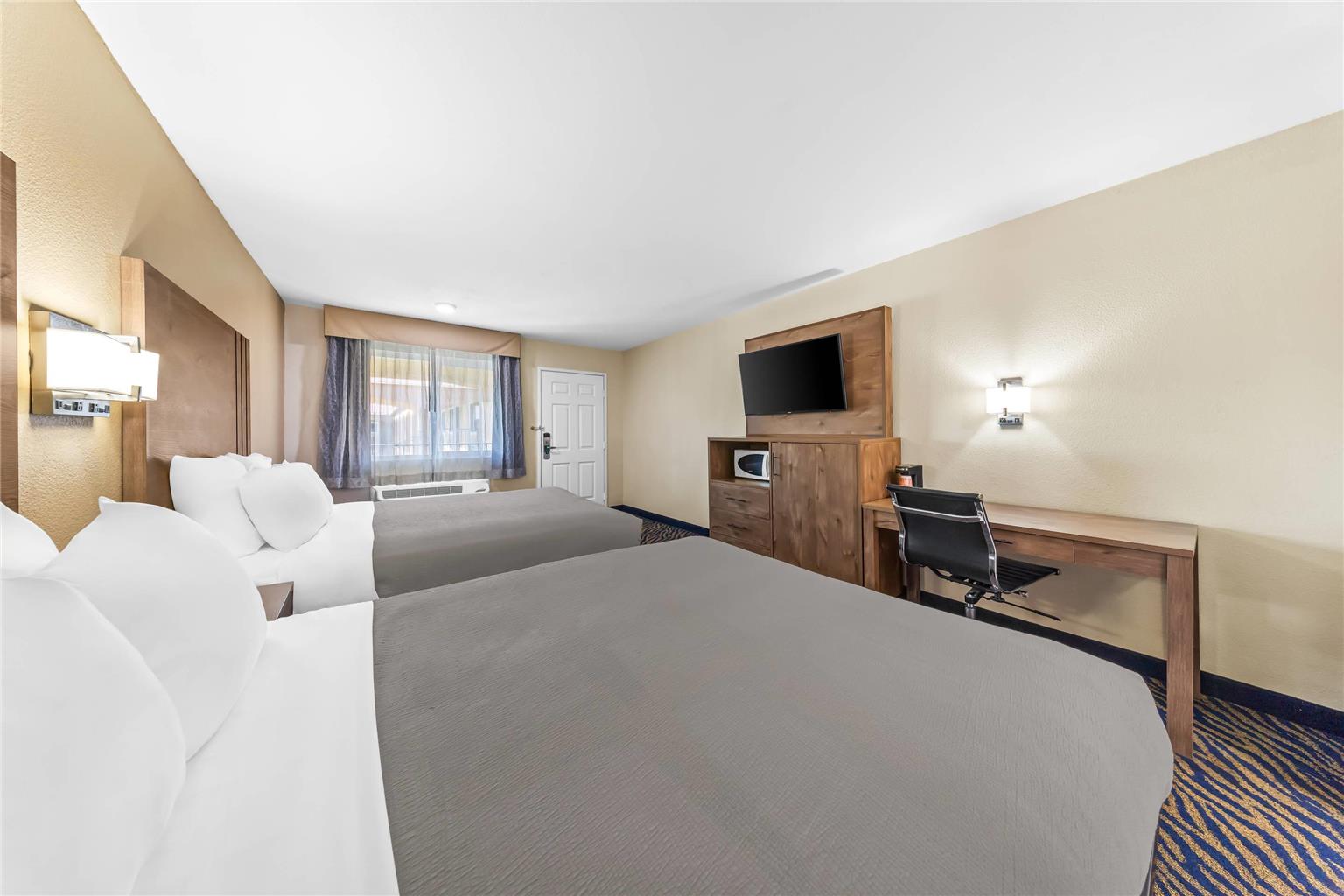 Quality Inn & Suites - photo 21