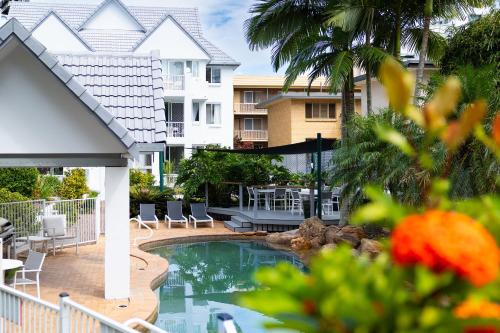 The Bay 23 — 5-Star Luxury Hotel in Gold Coast, Australia