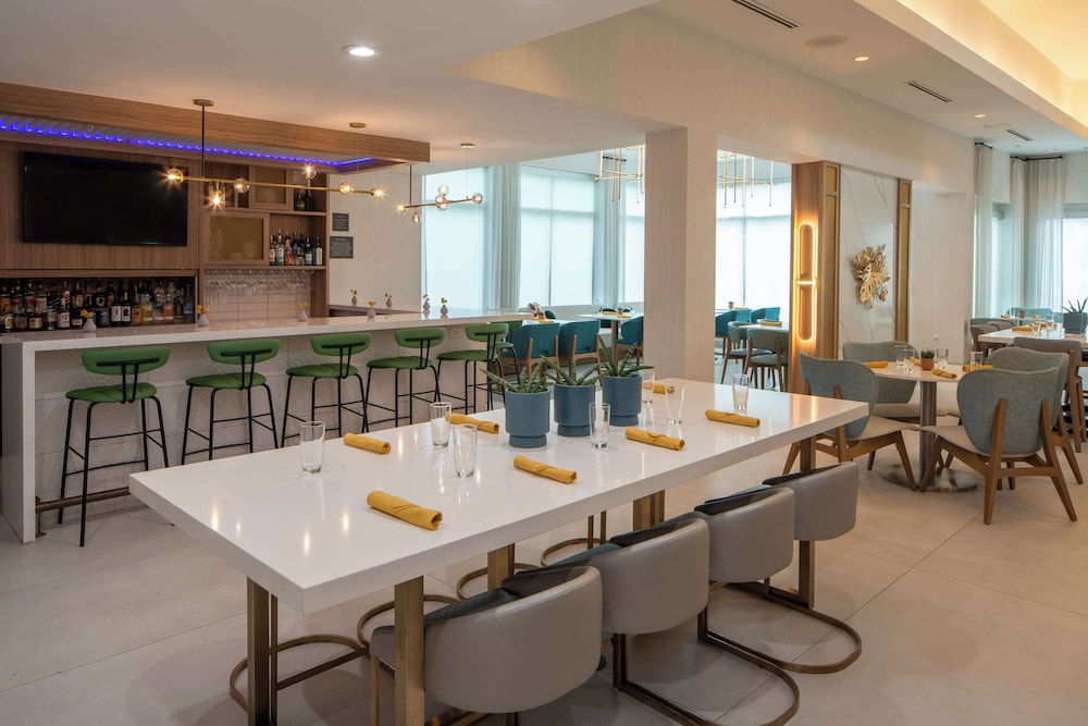 Hilton Garden Inn Orlando Airport - photo 33