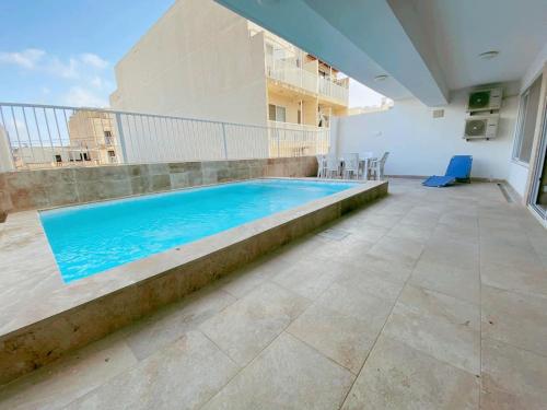 4 Bedroom maisonette with private pool — 4-Star Luxury Hotel in Ghajnsielem, Malta