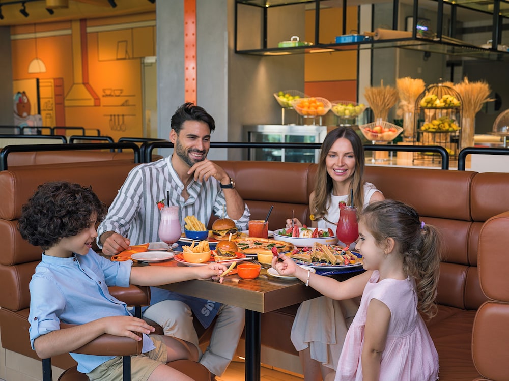 מזון ומשקאות