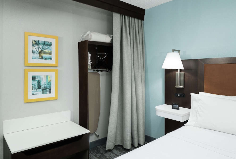 Hampton Inn Los Angeles Santa Clarita - photo 10