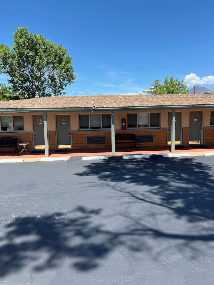 Starlight Motel - photo 23