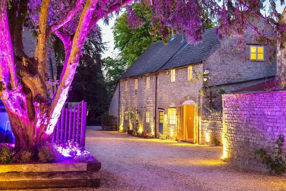 River Nene Cottages — Peterborough