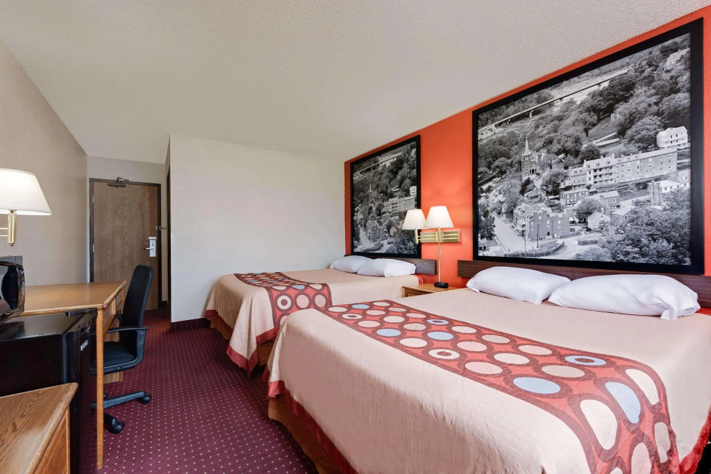 Super 8 by Wyndham Martinsburg - photo 3