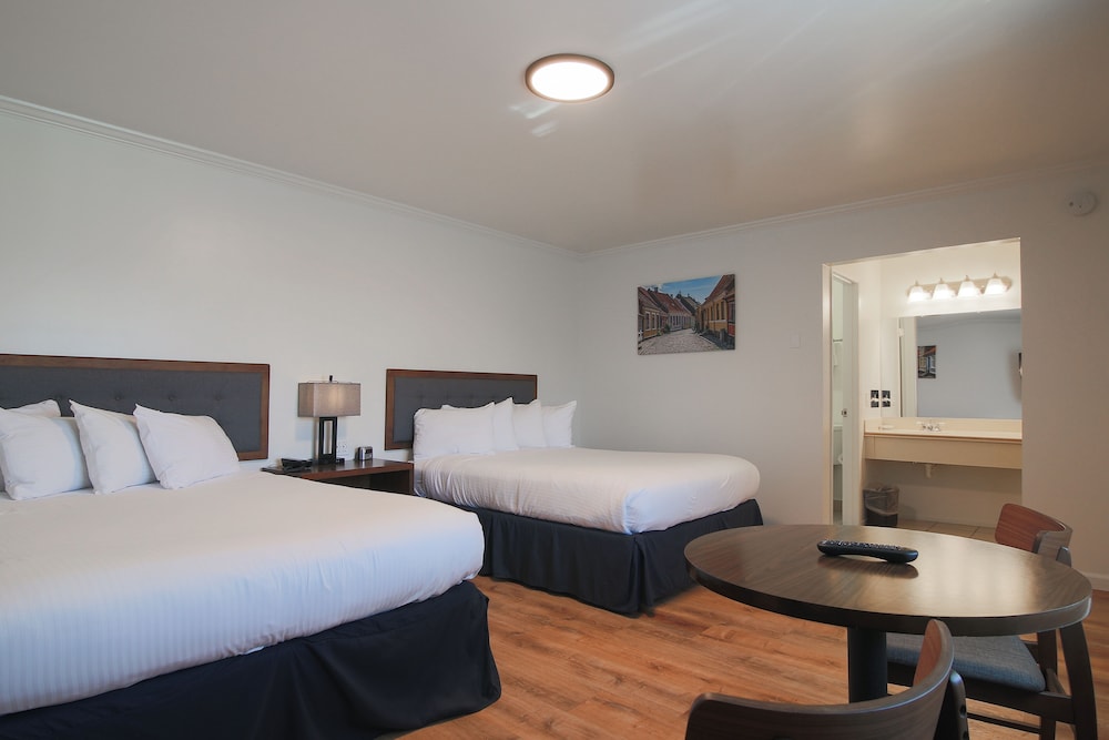 Solvang Inn and Cottages - photo 11