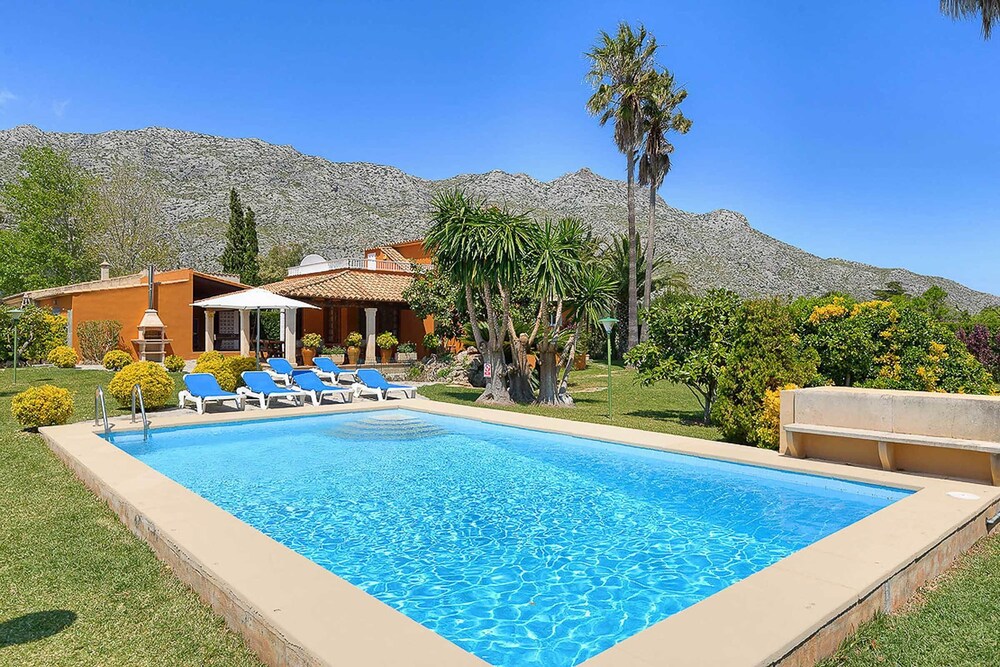 Villa Papito — 4-Star Luxury Hotel in Pollenca, Spain