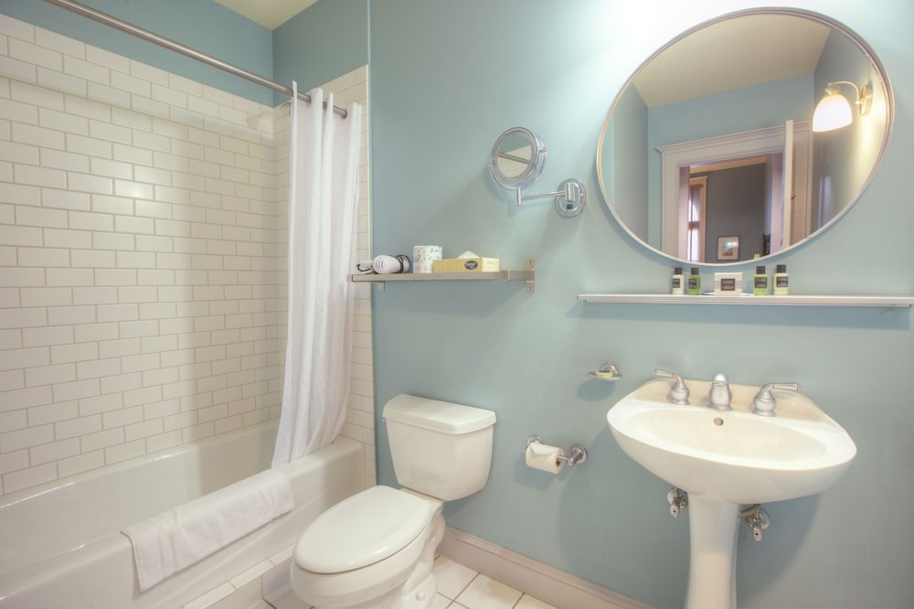Montvale Hotel - photo 108