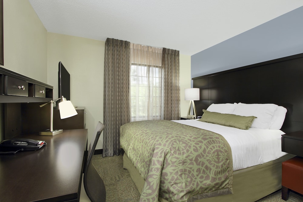 Staybridge Suites Tysons McLean by IHG - photo 7