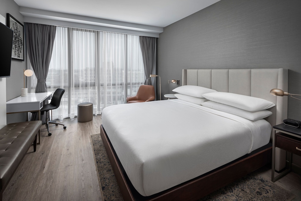 Four Points by Sheraton Flushing - photo 8