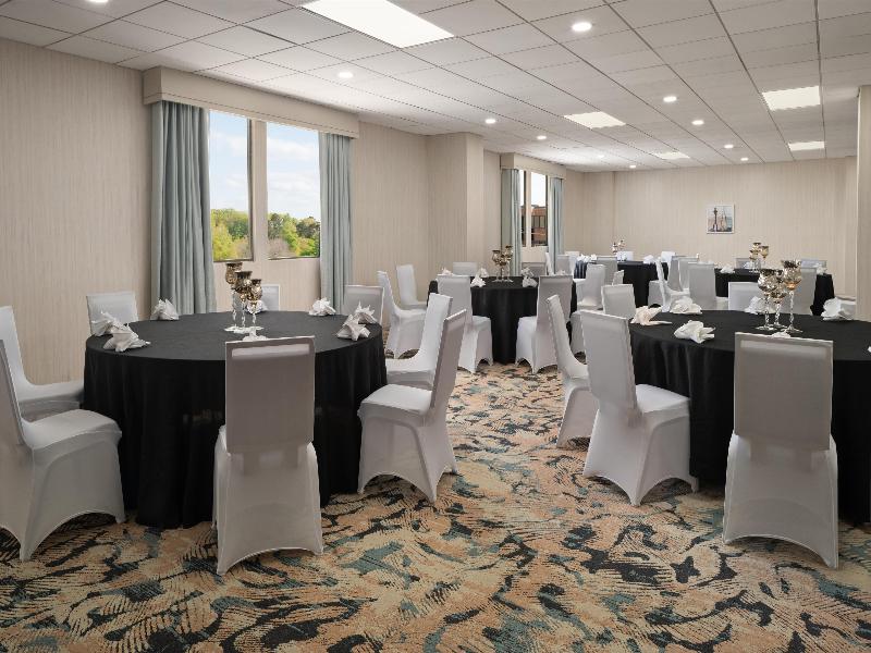 DoubleTree by Hilton Virginia Beach - photo 30