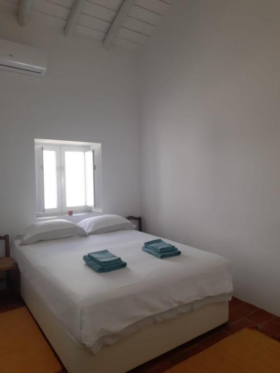 Sunrise Monsaraz Green 1km Castelo Monsaraz com telheiro e jardim in Reguengos De Monsaraz, Portugal