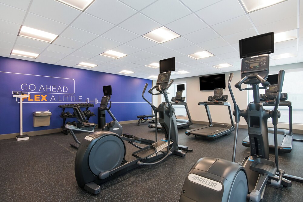 Holiday Inn Express & Suites Springdale Fayetteville Area - photo 26