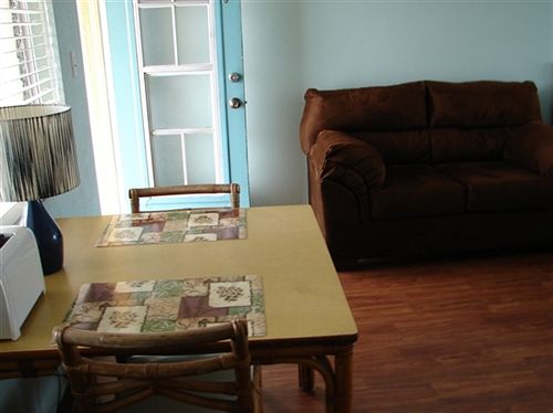Traveler Motel - photo 11