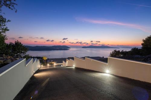 Heavenly Dubrovnik Villa 5 Bedrooms Villa Orasac Waterfront 1 Magnificent