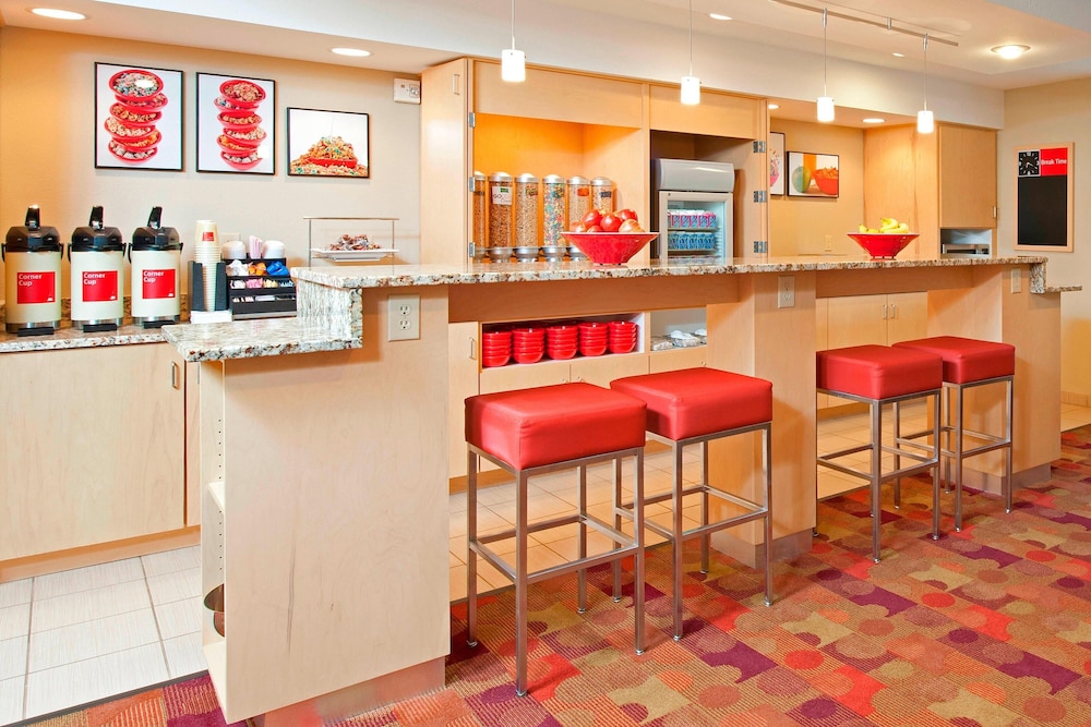 MainStay Suites Bloomington near University - photo 18