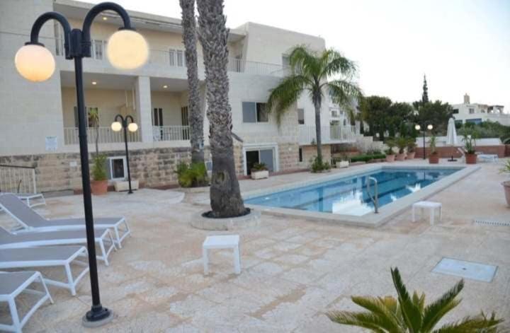 Villa Lyss Apartment 1 — 4-Star Luxury Hotel in Mellieha, Malta