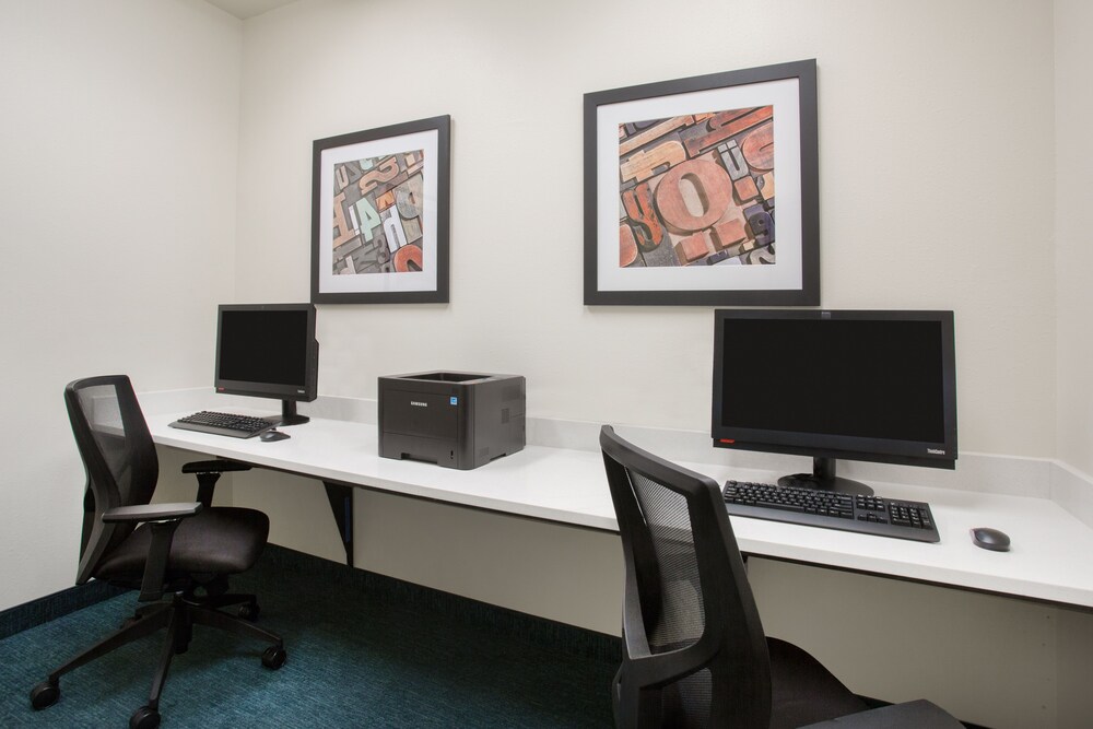 Candlewood Suites Pueblo by IHG - photo 22