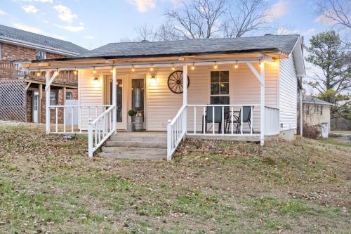 Gratton Granny 979 Gratton Rd in Clarksville, United States